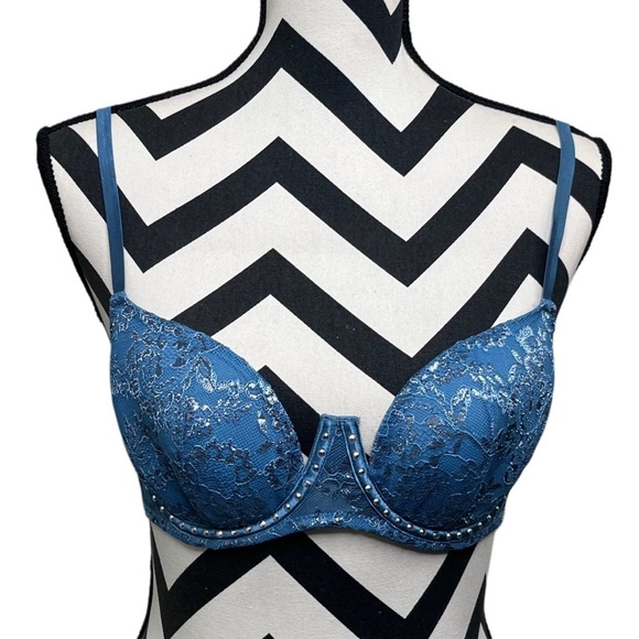 Victoria's Secret Very Sexy V Floral Foiled Lace Sz 32D Bra - Picture 2 of 16